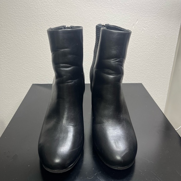 SHEIN Shoes - Black ankle boots